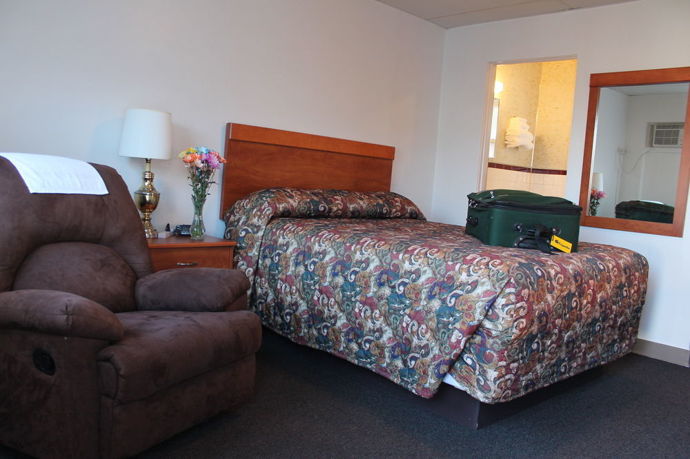 Budget Host Crestview Inn Sault Ste. Marie Bagian luar foto