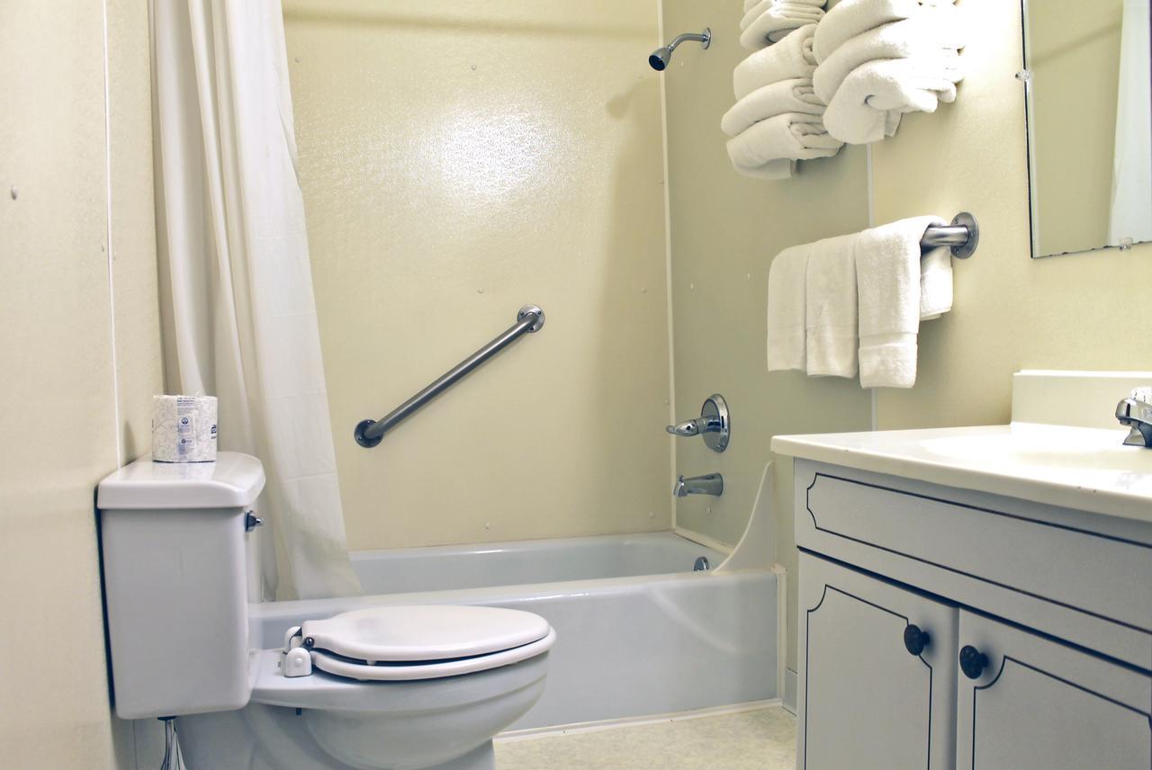 Budget Host Crestview Inn Sault Ste. Marie Bagian luar foto