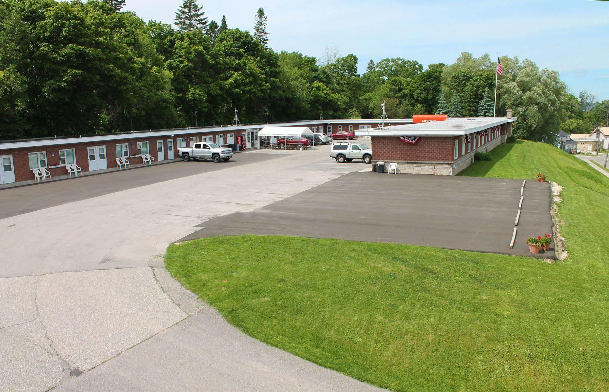 Budget Host Crestview Inn Sault Ste. Marie Bagian luar foto