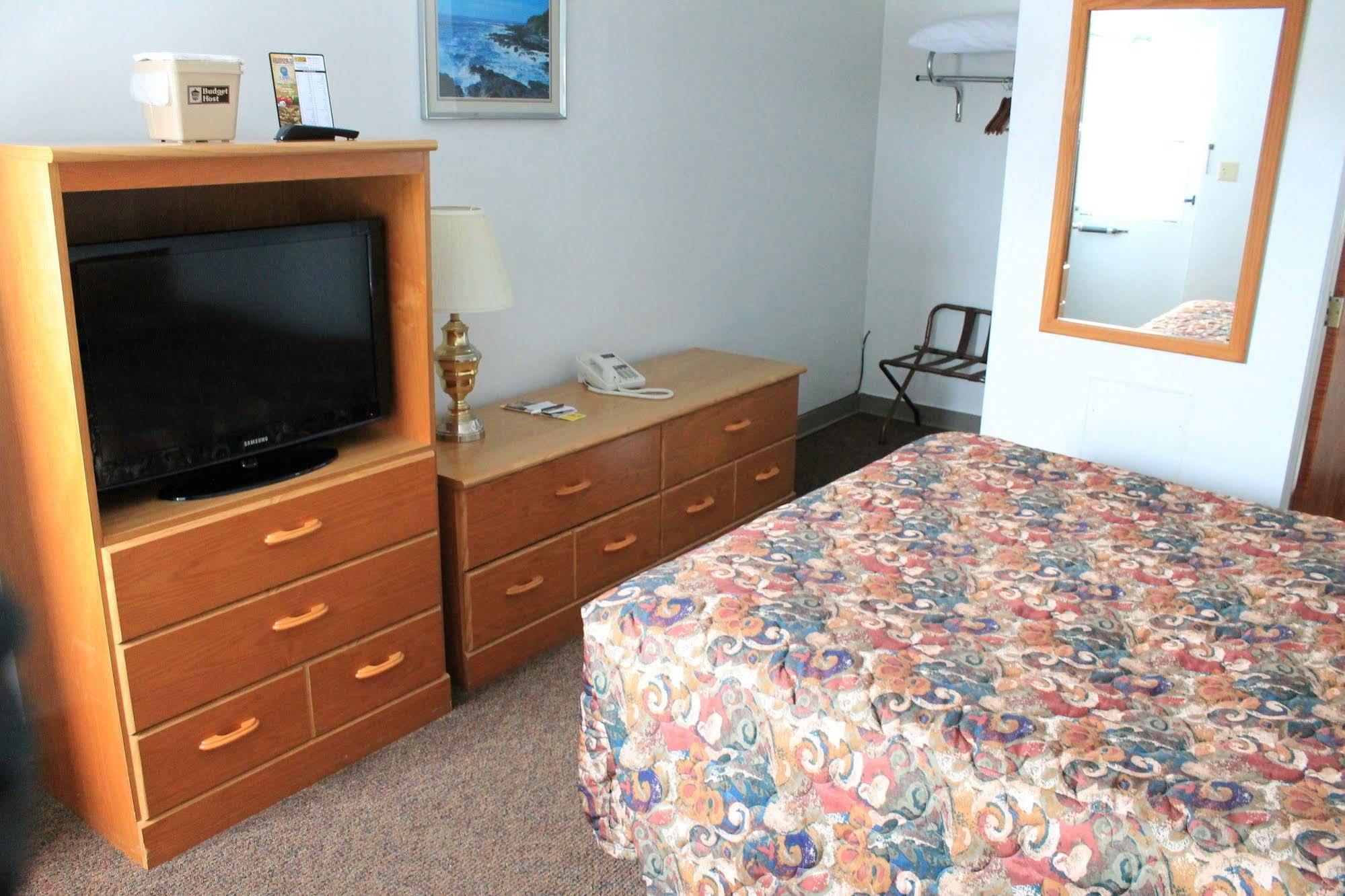 Budget Host Crestview Inn Sault Ste. Marie Bagian luar foto