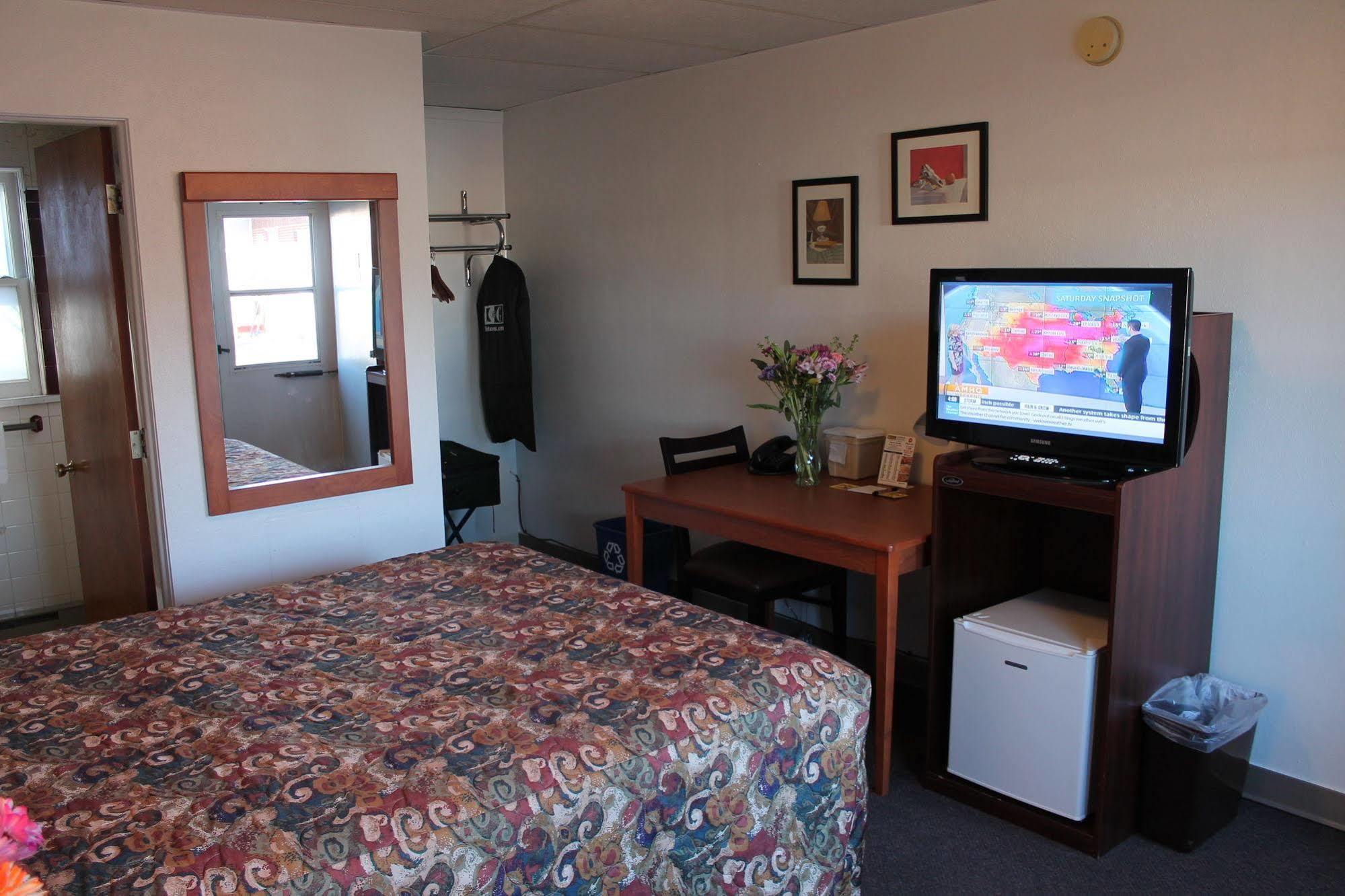 Budget Host Crestview Inn Sault Ste. Marie Bagian luar foto